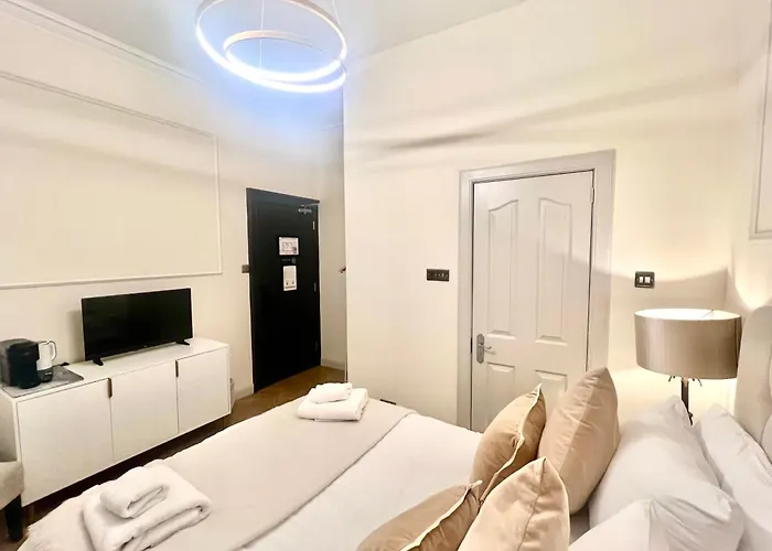 \'Maisie\' In Allandale Aparthotel
